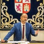 El presidente de las Cortes de Castilla y León, Luis Fuentes