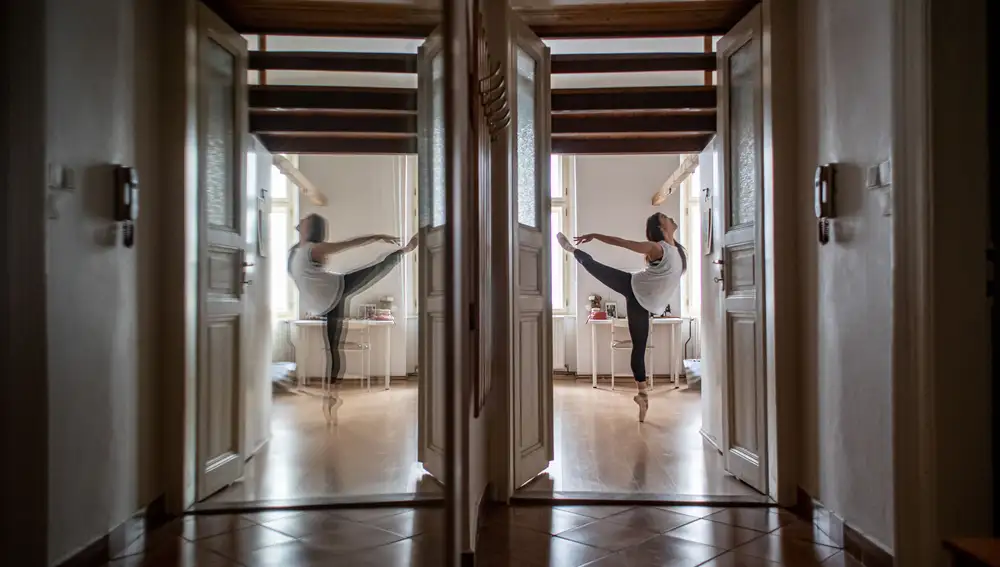 Czech National Ballet Dancers training at home during COVID-19 disease
