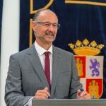 El presidente de las Cortes de Castilla y León, Luis Fuentes