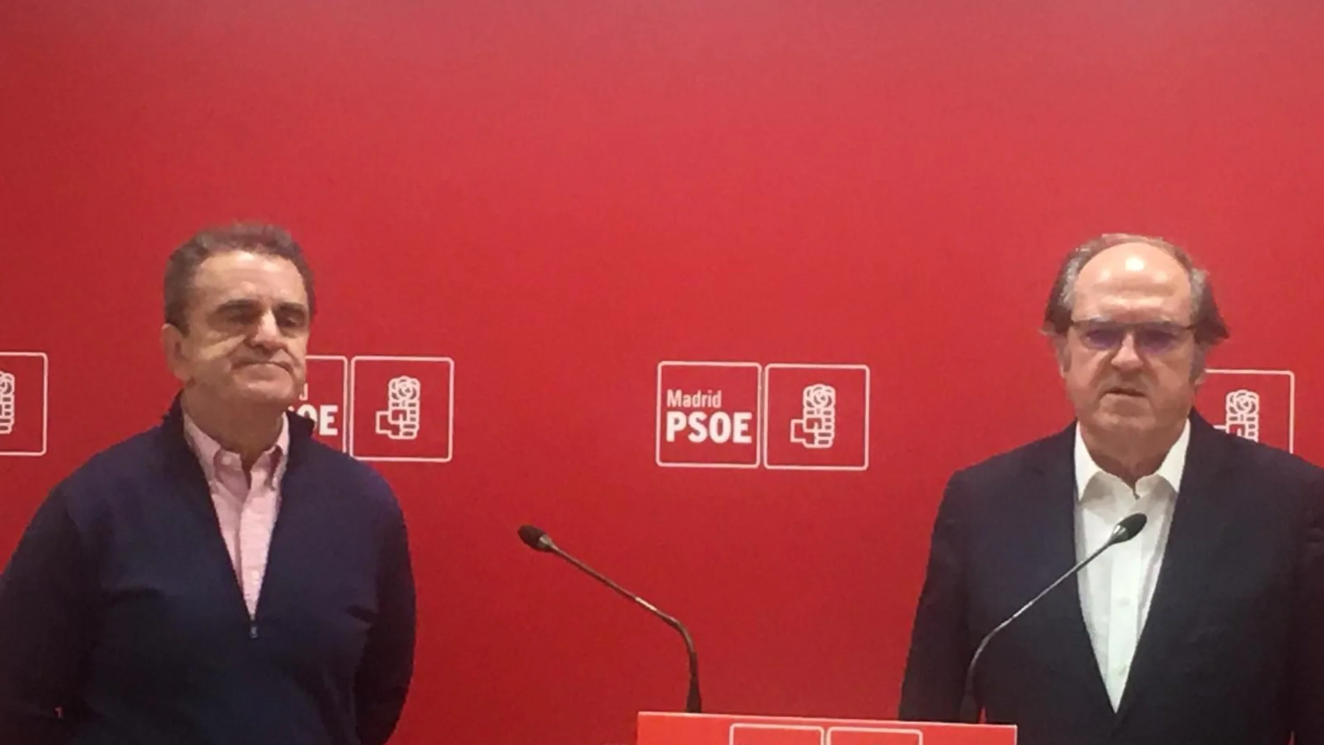 El secretario general del PSOE-M, José Manuel Franco, y el portavoz del Grupo Socialista en la Asamblea, Ángel Gabilondo, en la rueda de prensa de hoy