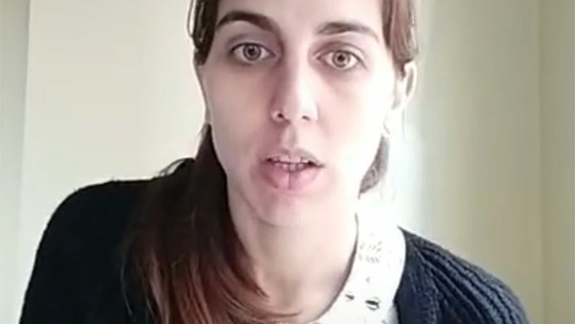 La profesora de la UCAV, Lara Jiménez, durante la sesión que se ha podido seguir en el canal de Youtube
