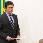 El ministro de Justicia, Sergio Moro, anuncia su salida del gobierno este viernes, durante una conferencia de prensa, en Brasilia (Brasil)