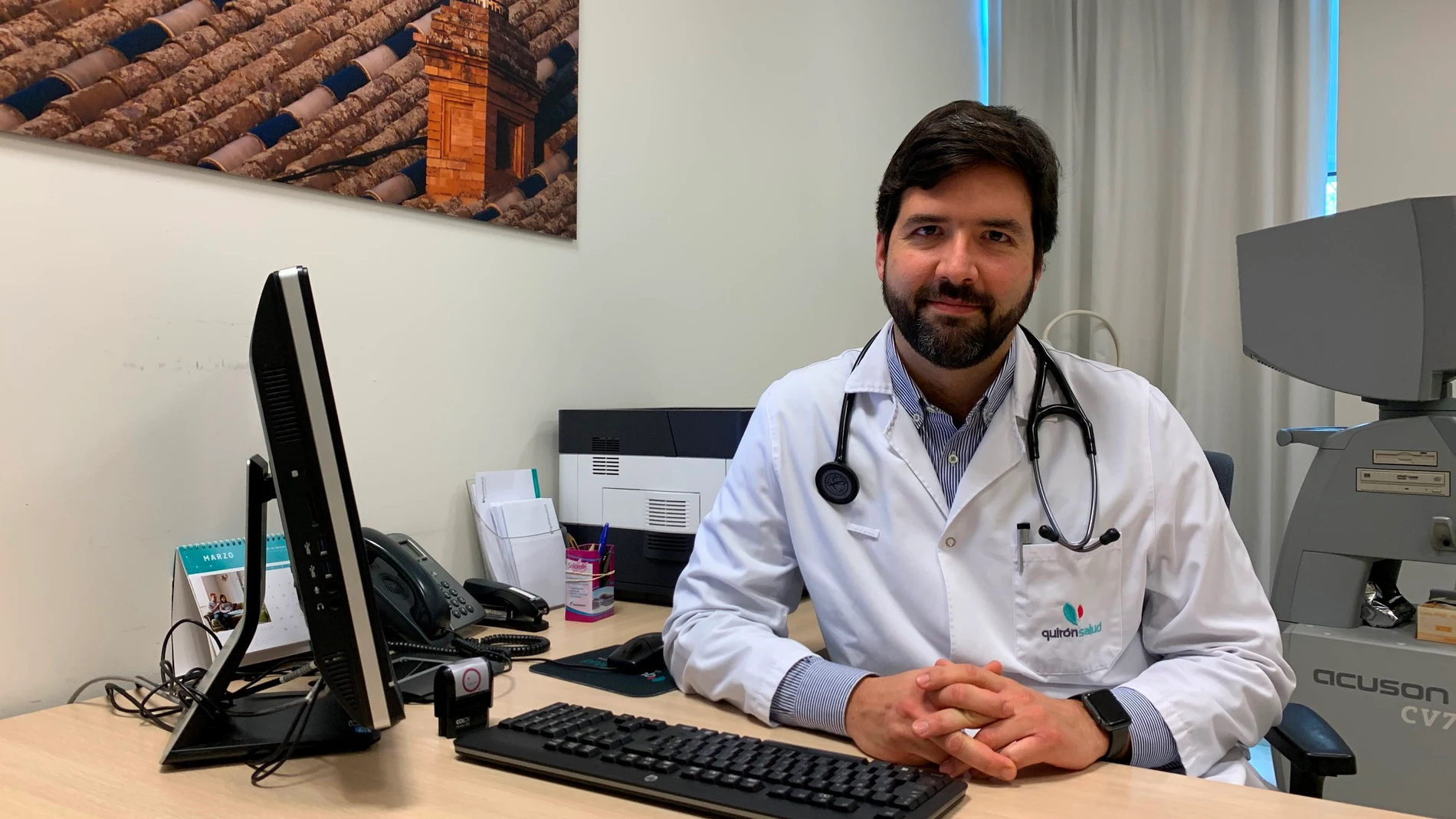 El doctor Manuel González Correa, coordinador del Servicio de Cardiología de Quirónsalud Sagrado Corazón de Sevilla