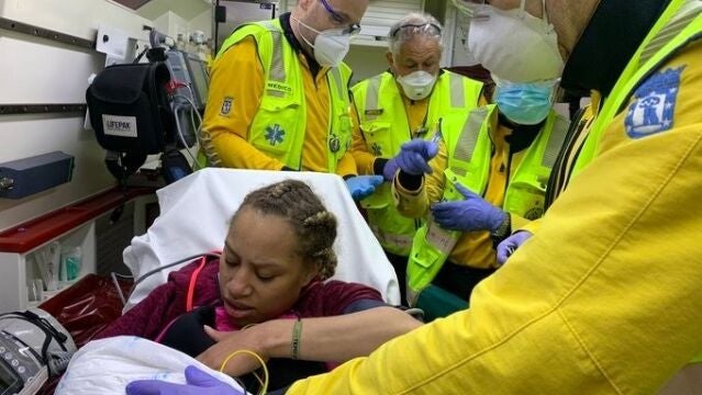Nace una niña en buen estado de salud en una calle de VallecasEMERGENCIAS MADRID27/04/2020