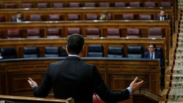 El presidente del Gobierno, Pedro Sánchez, interviene en una sesión de control al Gobierno en el Congreso de los Diputados