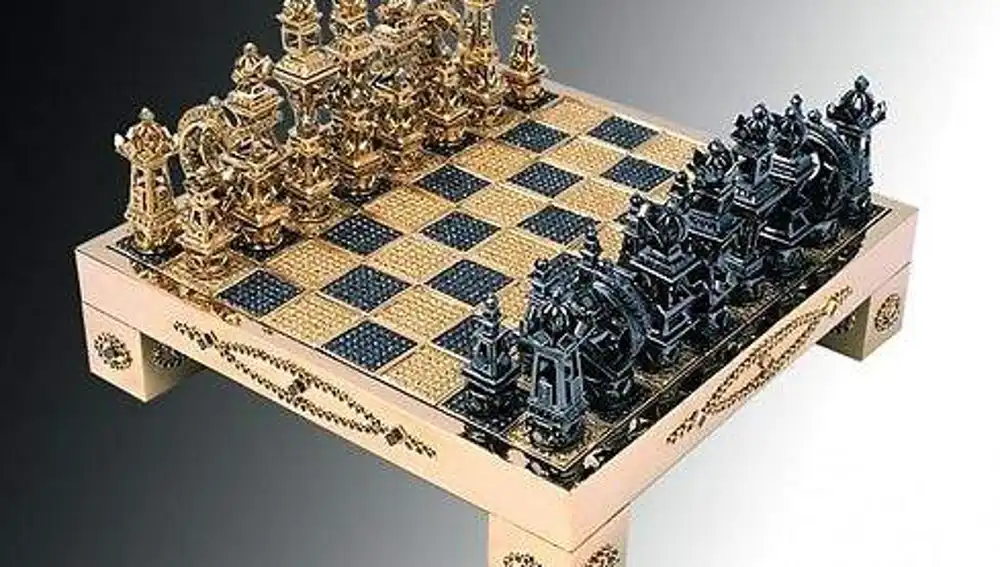 Juego de ajedrez Royal Chess Set