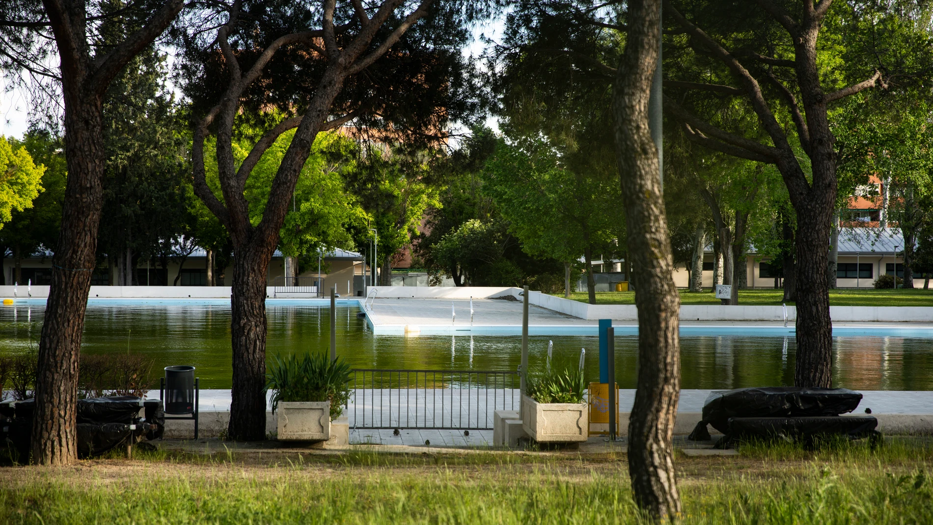 Imagenes de la piscina de las Aguilas de Aluche.