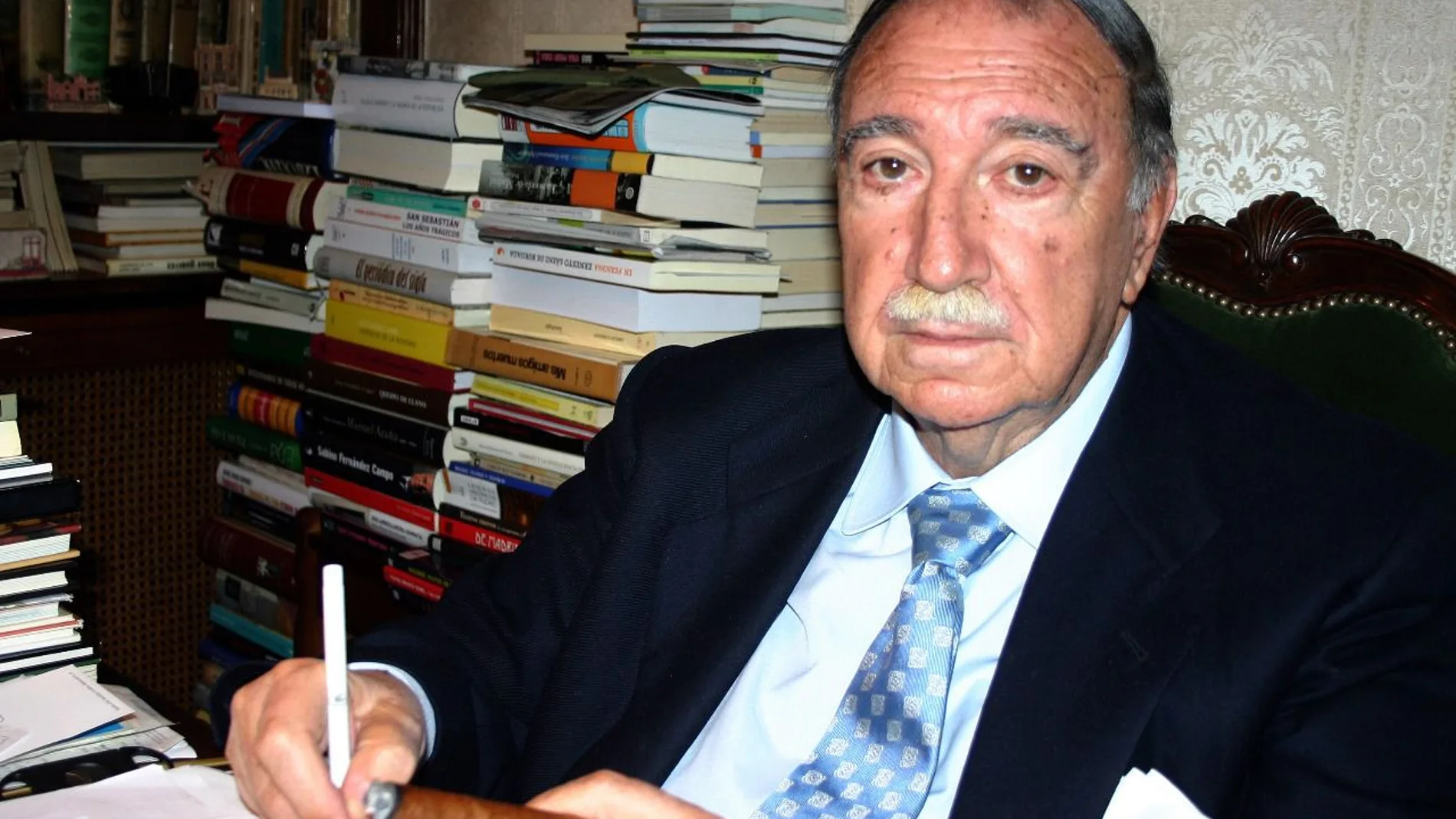 Muere el adaptador teatral Juan José Arteche a los 93 años