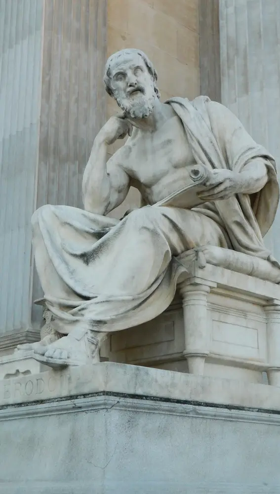 Estatua del sabio Heródoto en Viena.