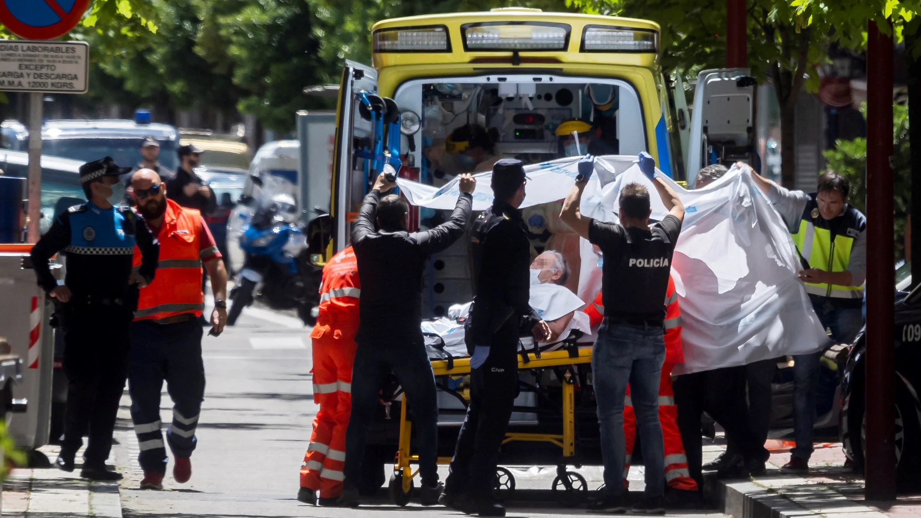 Los GEO detienen, herido, al hombre atrincherado tras intercambio de disparos