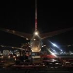 Un avión con material sanitario llega al aeropuerto de Madrid