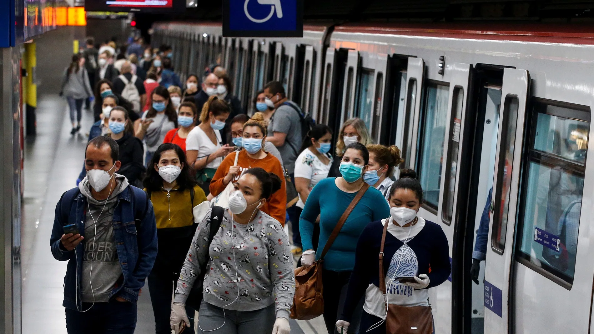 Uso obligatorio de mascarilla en transporte público