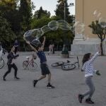 Los griegos disfrutan desde el lunes del final del confinamiento