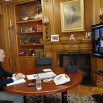 Felipe VI junto a representantes del Cercle d'Economía