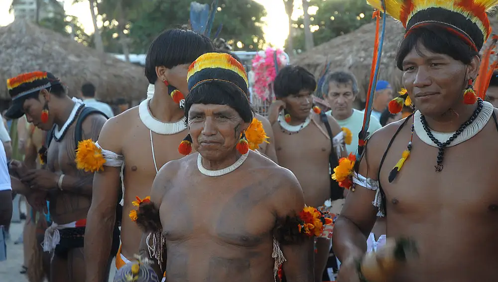 Indios de la etnia Kuikuro.
