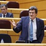 José Luis Escrivá Belmonte, ministro de Inclusión, Seguridad Social y Migraciones en la sesión de control al Gobierno en el Senado