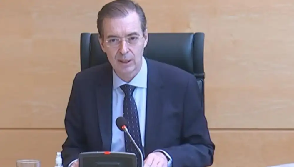El consejero de Empleo, Germán Barrios, comparece en las Cortes para dar cuenta de su gestión en la crisis de la Covid-19
