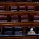 La vicepresidenta primera del Gobierno, Carmen Calvo, en el pleno del Congreso.