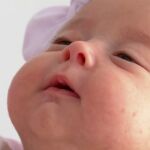 Mía, una bebé prematura, que dió positivo en coronavirus nada más nacer