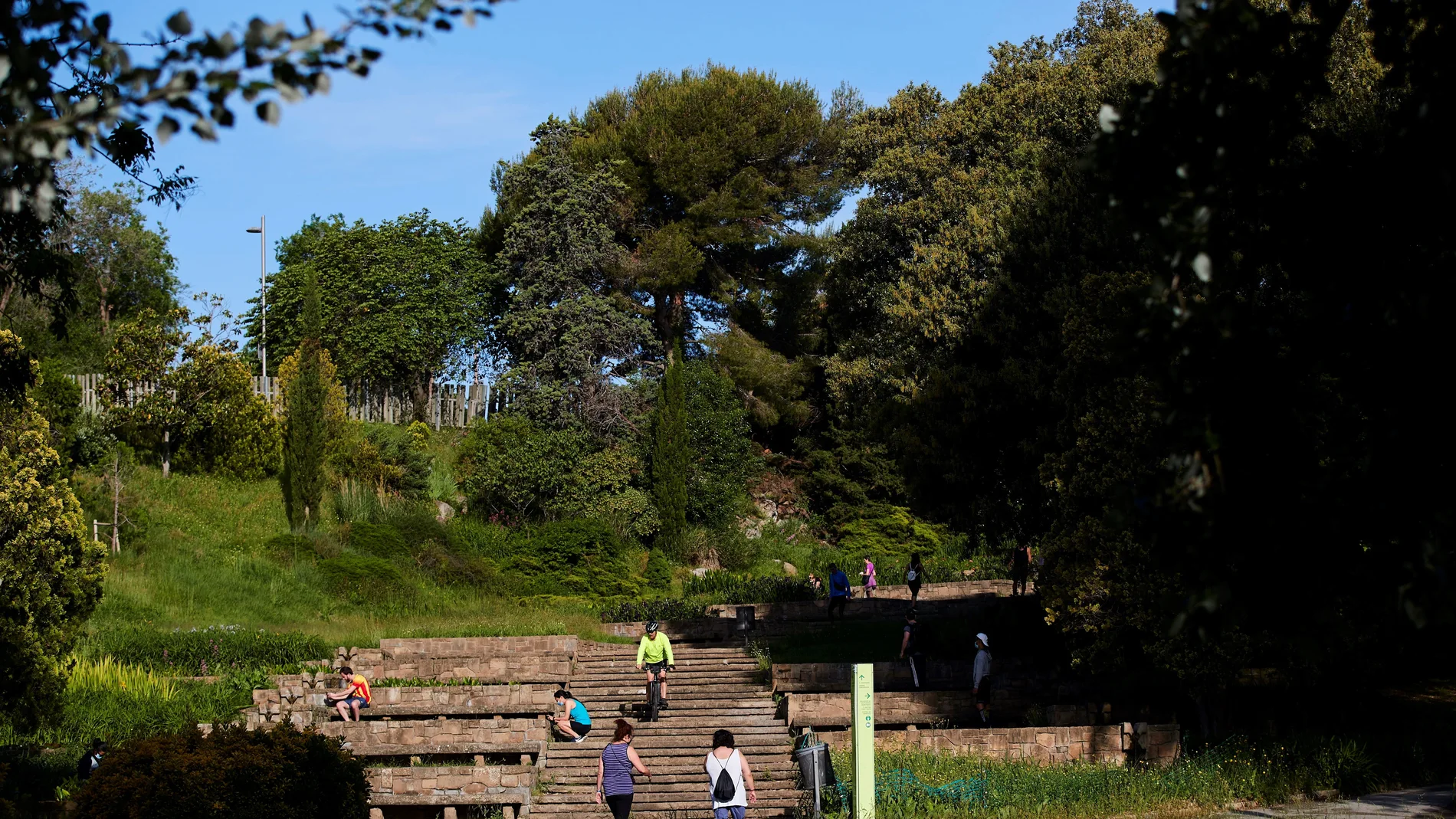Barcelona reabre los parques de la montaña de Montjuic