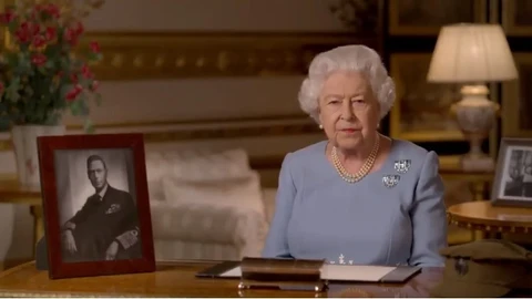La reina Isabel II se dirige a la nación con motivo del 75 aniversario del fin de la II Guerra Mundial.TWITTER @ROYALFAMILY09/05/2020