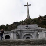 En el Valle de los Caídos estuvo enterrado Franco hasta el 24 de octubre. Allí yacen los restos de casi 34.000 personas