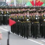 Minsk (Belarus), 09/05/2020.- Belarus' Army troops march during a military parade on Victory Day marking the 75th anniversary of the Soviet Union's victory over Nazi Germany in the World War Two in Minsk, Belarus, 09 May 2020. The parade took place despite World Health Organization recommendations to introduce social distancing in Belarus, postpone large gatherings and cultural events during the growing coronavirus outbreak. (Bielorrusia, Alemania) EFE/EPA/TATYANA ZENKOVICH