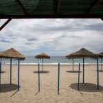 Vista de la playa de La Carihuela de Torremolinos durante el proceso de desescalada del confinamiento por la crisis sanitaria del coronavirus