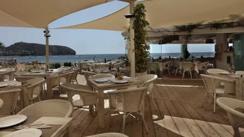 Imagen de archivo del restaurante El Chamizo de Moraira (Alicante) no ha abierto el local, a la espera de que se permita la movilidad entre más territorios