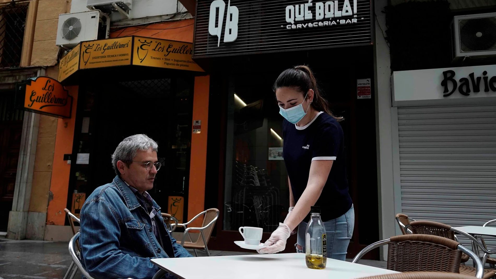 El paro se ha reducido especialmente en el sector servicios