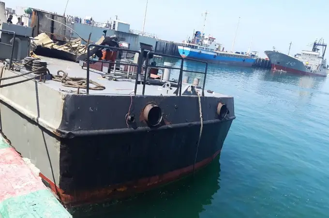 Una fragata iraní hunde por error uno de sus barcos con 19 marines