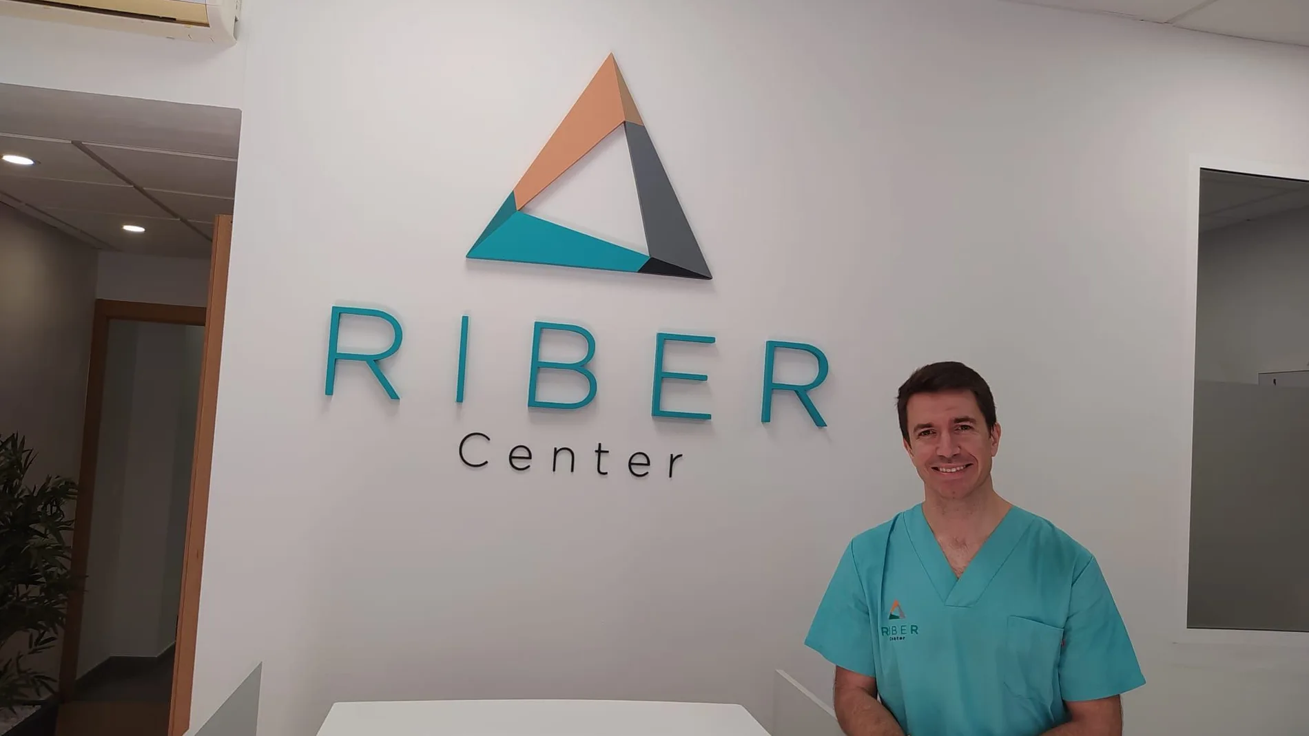 Antonio Bermejo, director de Riber Center, es doctor en Fisioterapia y osteópata