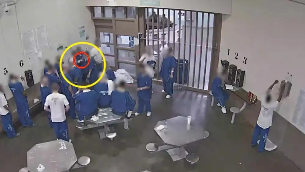 Un grupo de presos compartió vasos y mascarillas para contagiarse de coronavirus. Pensaban que así los pondrían en libertad