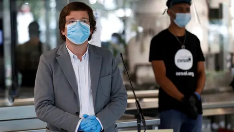 El alcalde de Madrid, José Luis Martínez-Almeida, en una comparecencia durante la crisis sanitaria del coronavirus