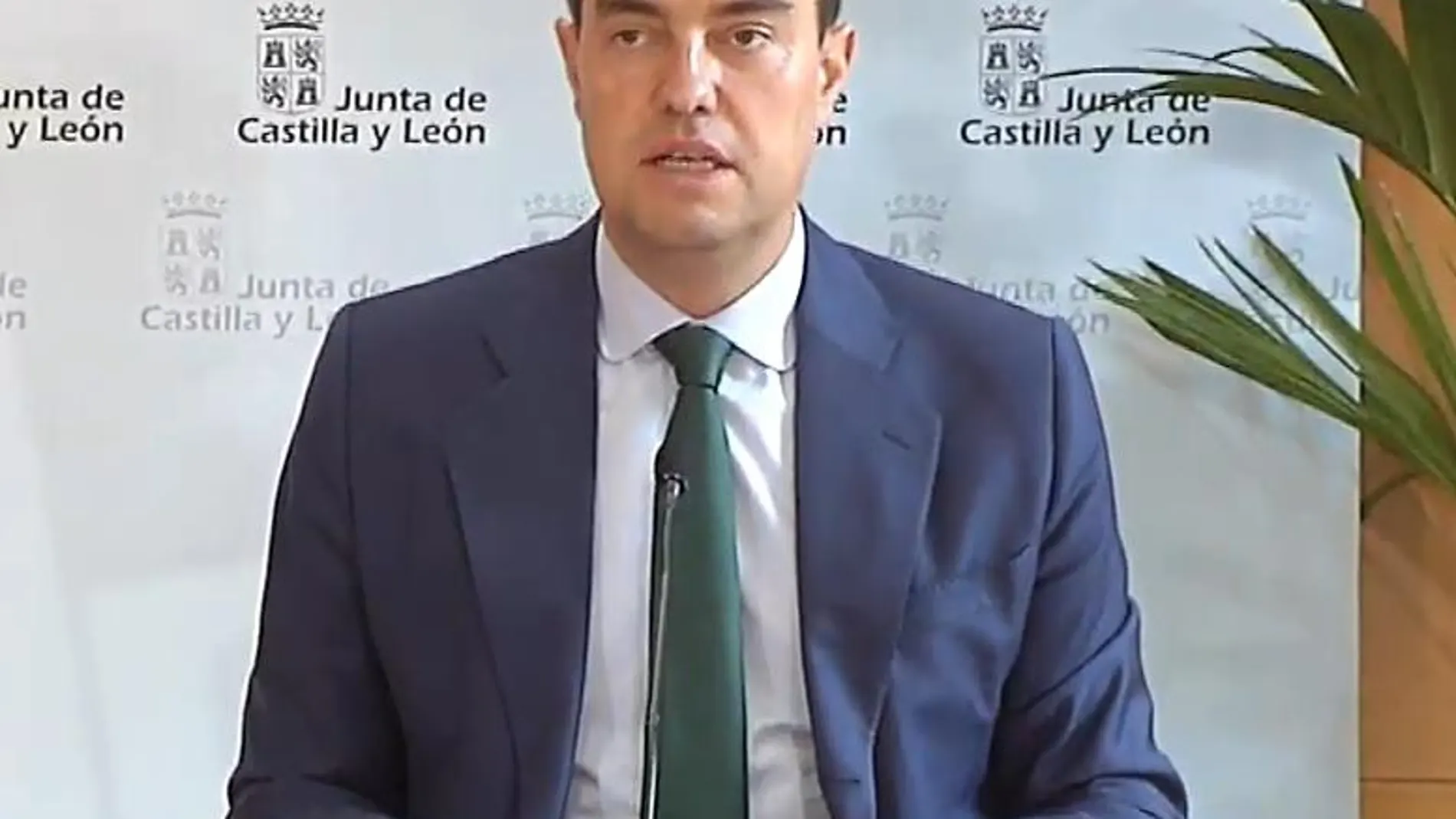 El consejero de la Presidencia, Ángel Ibáñez, comparece ante los medios de comunicación durante el parte diario del coronavirus