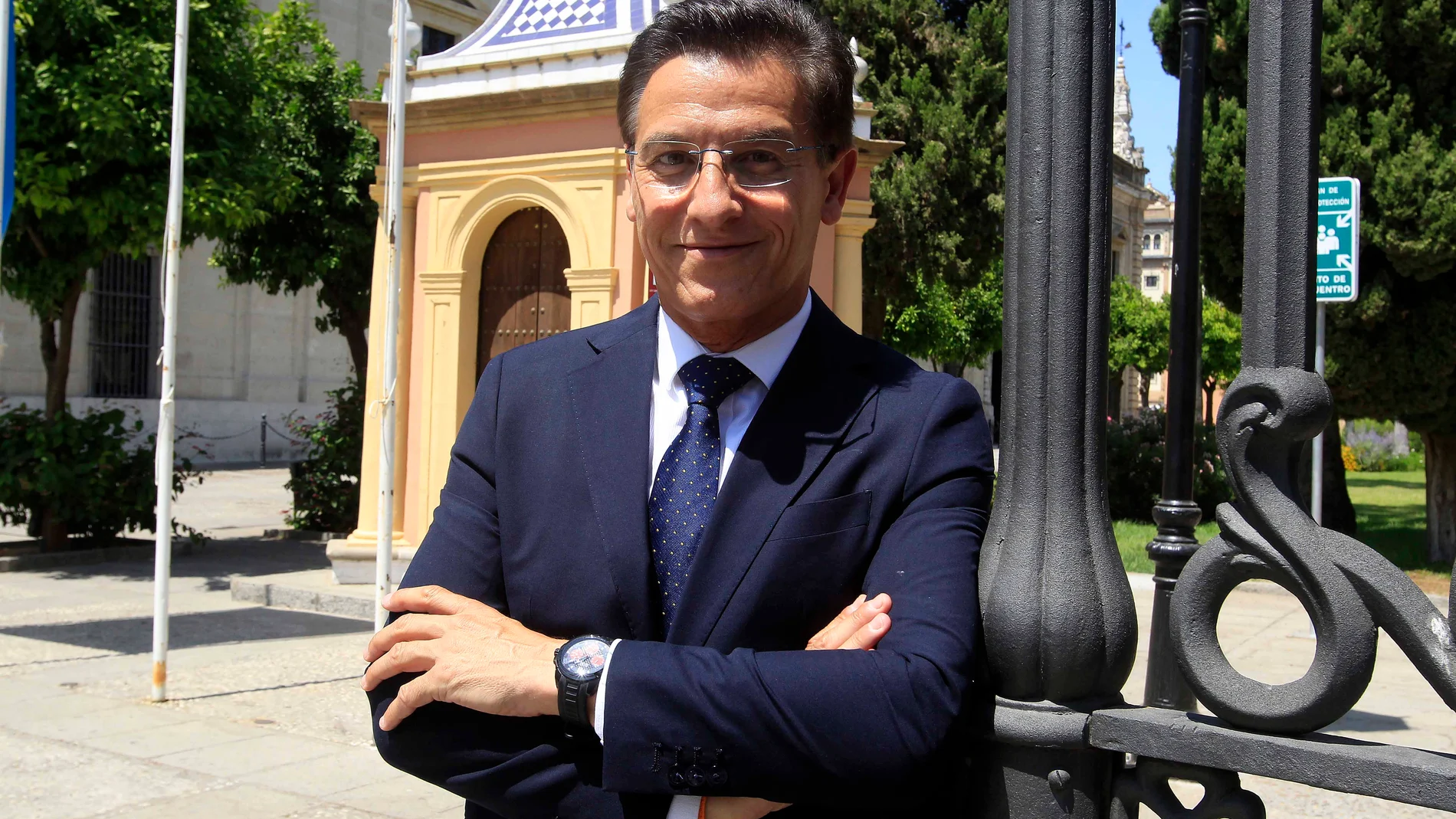 El alcalde de Granada, en una imagen tomada el pasado verano en Sevilla