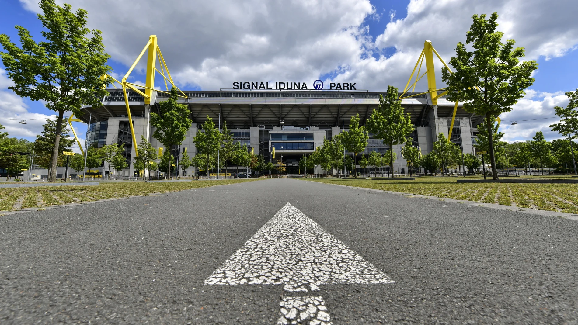El Signal Iduna Park acogerá el partido estrella de esta primera jornada de regreso: Borussia Dortmund-Schalke 04