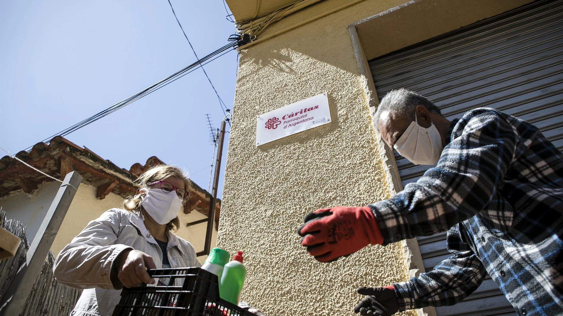Coronavirus.- Cáritas de Barcelona atiende a 3.000 hogares en abril, el doble que en 2019