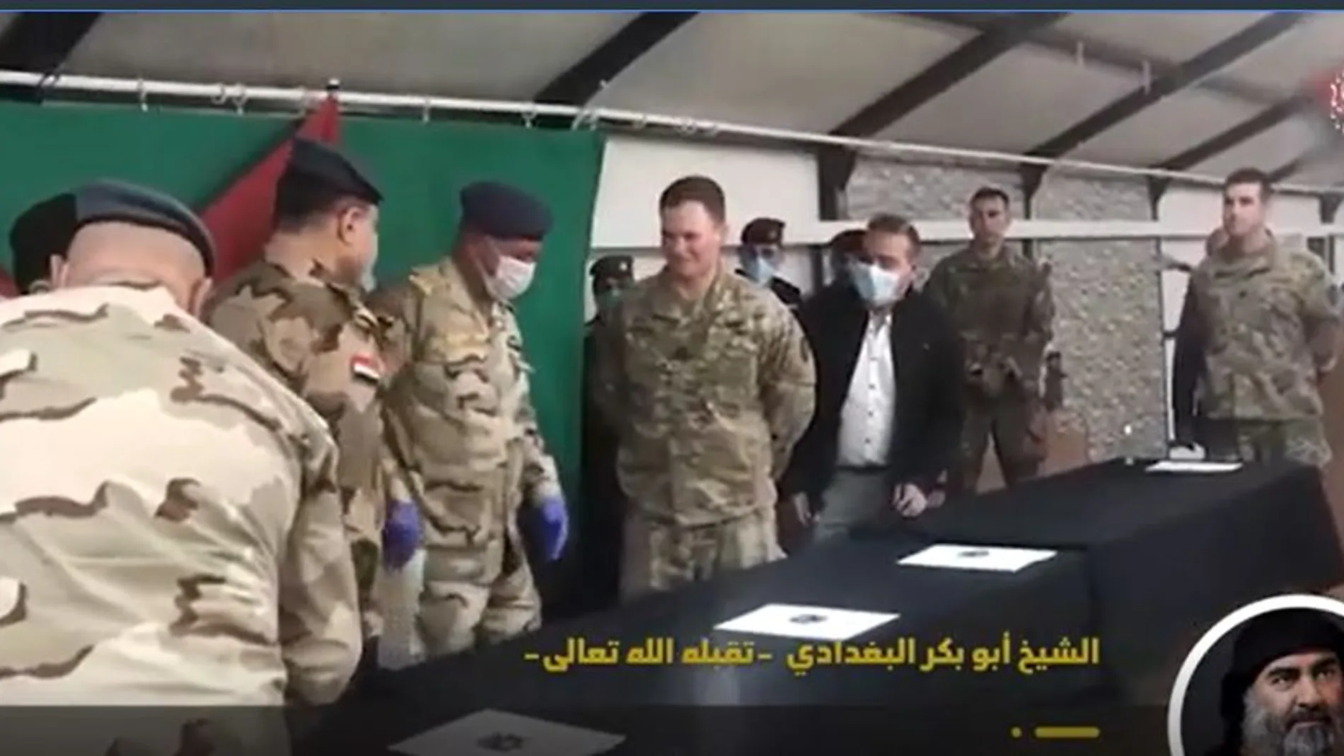 Captura del último vídeo del Isis en el que se ve a militares con mascarilla