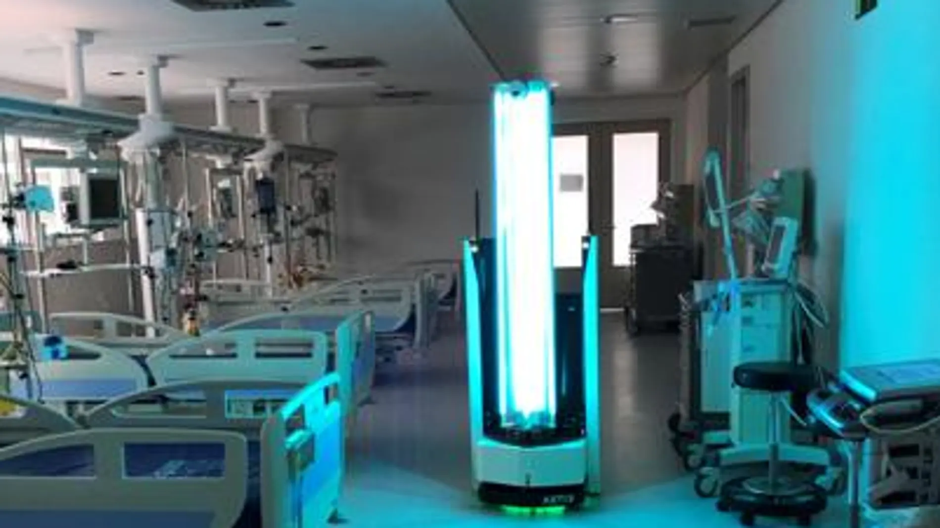 Robot que desinfecta el Hospital de Burgos
