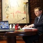 El presidente de la Generalitat, Ximo Puig, asiste a la conferencia telemática de presidentes autonómicos convocada por el presidente del Gobierno, Pedro Sánchez, para abordar el estado actual de la pandemia de coronavirus en España y la situación de las fases de desescalada