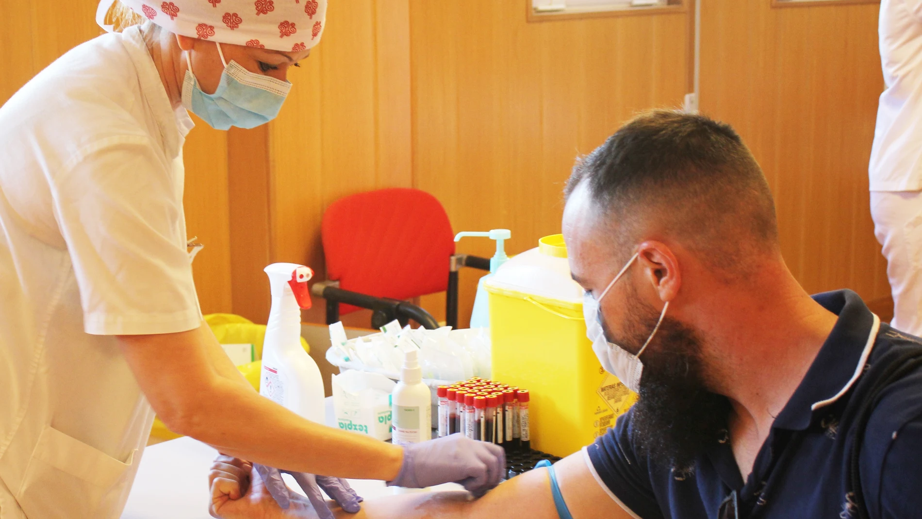Coronavirus.- El Hospital del Vinalopó realiza test a los agentes de la Policía Nacional en Elche