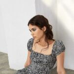 Top estampado y falda fruncida