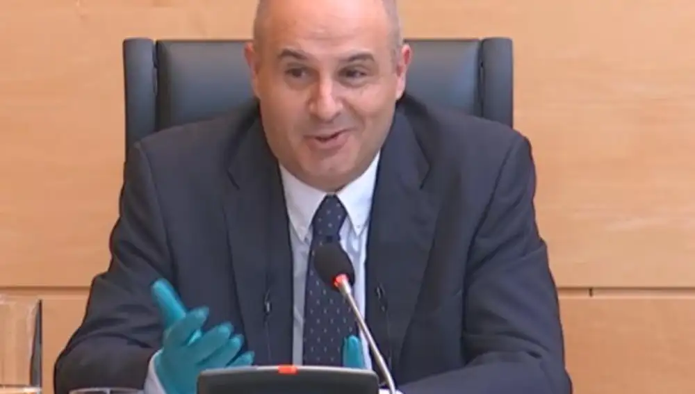 El viceconsejero de Desarrollo Rural, Jorge Llorente, comparece en las Cortes para dar cuenta de su gestión durante el estado de alarma
