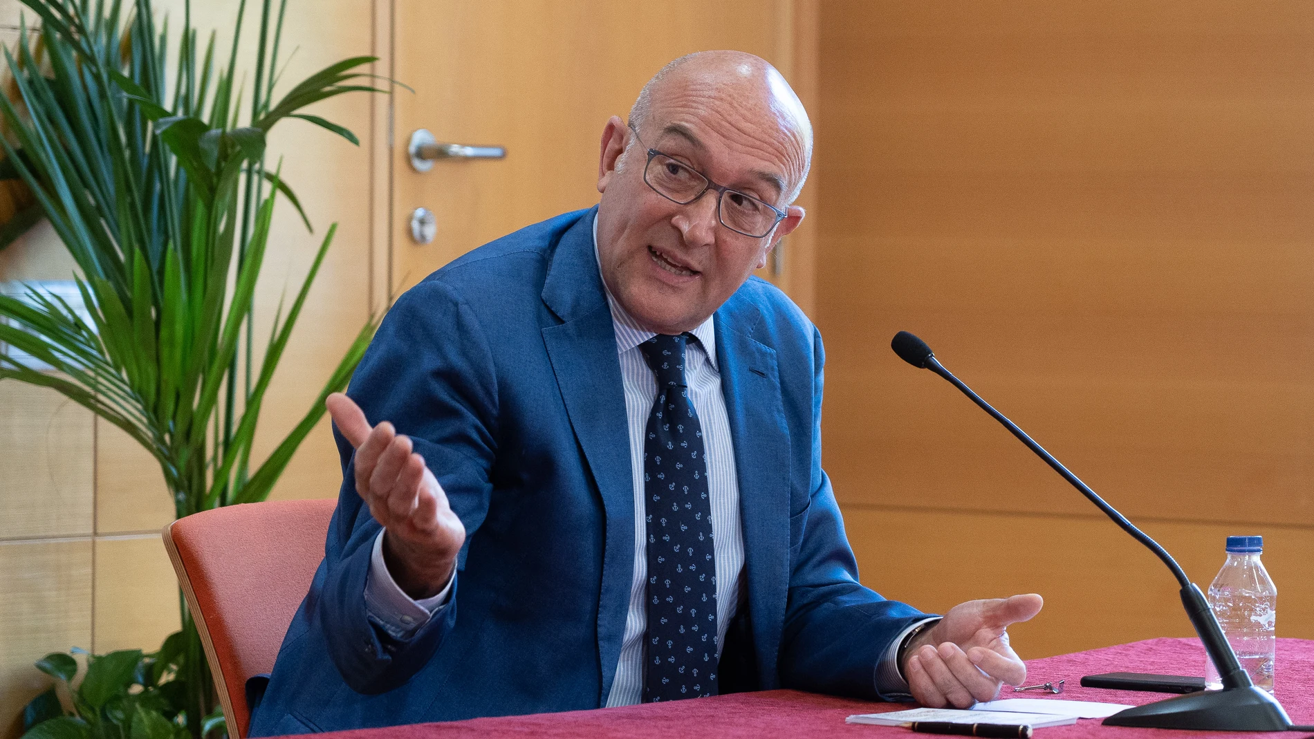 El consejero de Agricultura, Ganadería y Desarrollo Rural, Jesús Julio Carnero