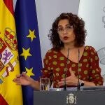 La portavoz del Gobierno, María Jesús Montero, durante la rueda de prensa hoy en Moncloa