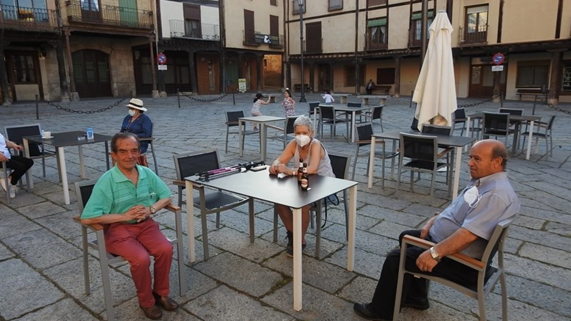 Asohtur celebra la apertura desde este viernes de los bares, restaurantes y terrazas en la provincia de Soria