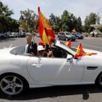 Unos manifestantes protestan