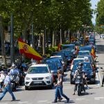 Manifestación convocada por Vox, a su paso la Diagonal de Barcelona, contra la gestión del Gobierno en la pandemia del coronavirus. EFE/Alejandro García