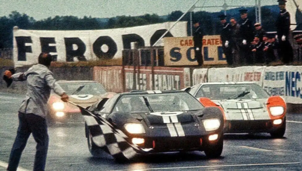 Icónica imagen de la llegada LeMans 1966